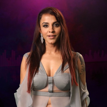 Manasi Scott Biography